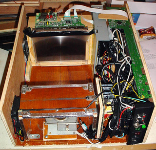 Illustration for article titled Projectors Made From Trash Deliver HD Video and Stereoscopic Movies